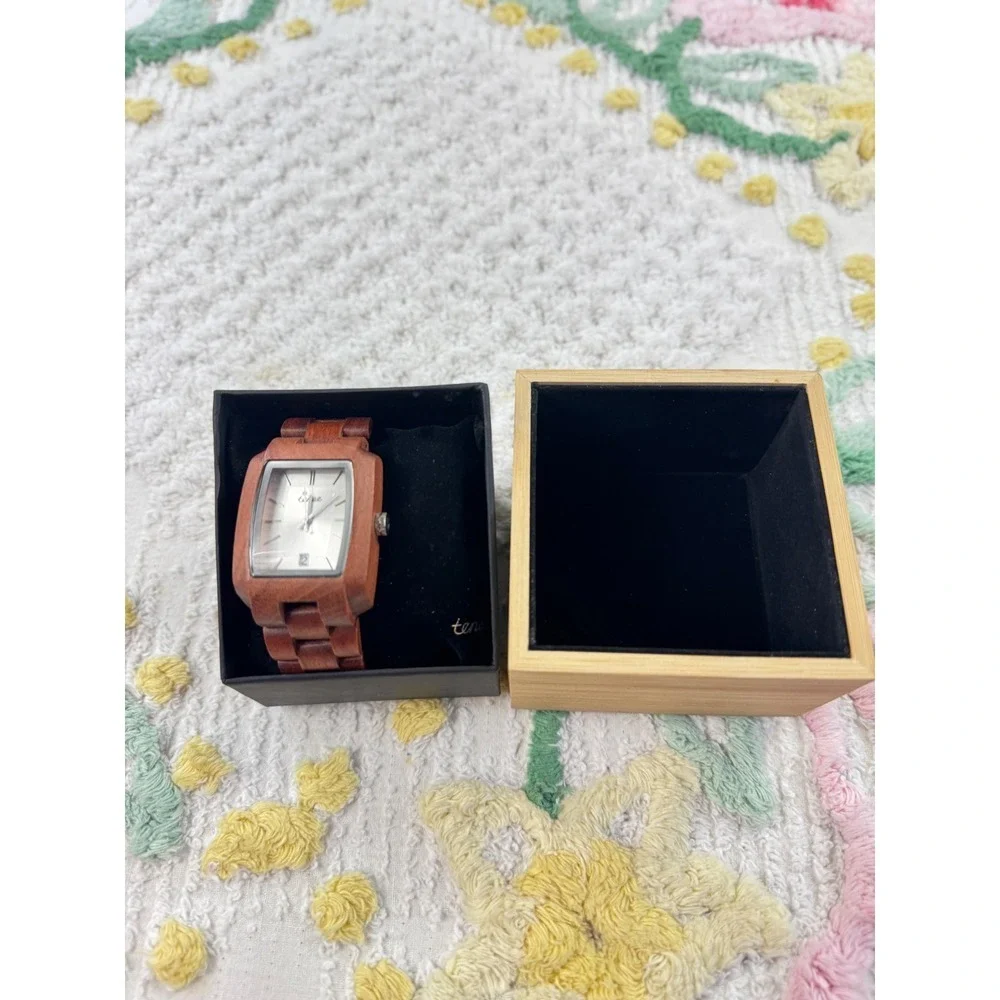 Tense Wood Watch Rectangular Face Silver Dial Date‎ Window Japan Movt